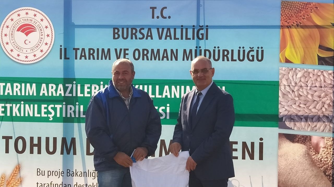 Bursalı çiftçilere ücretsiz buğday tohumu dağıtıldı