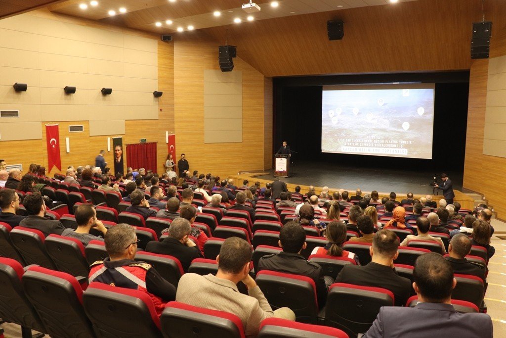 Özlü, “Şehrin gelişme akslarını planlamak istiyoruz”