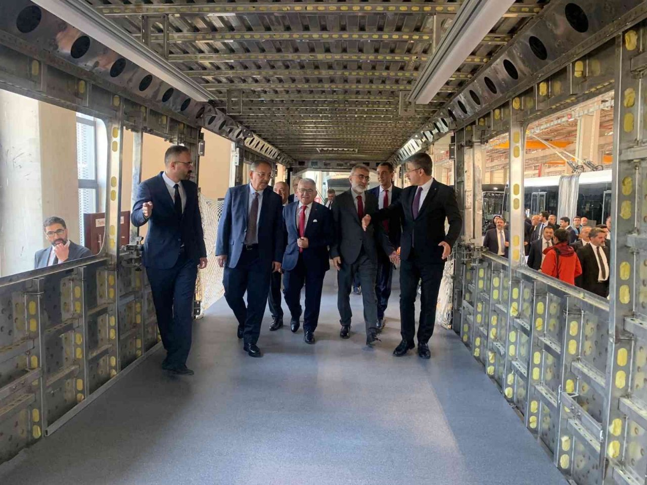 Başkan Büyükkılıç: "Kayserimiz tüm hizmetlerin en iyisine layıktır"