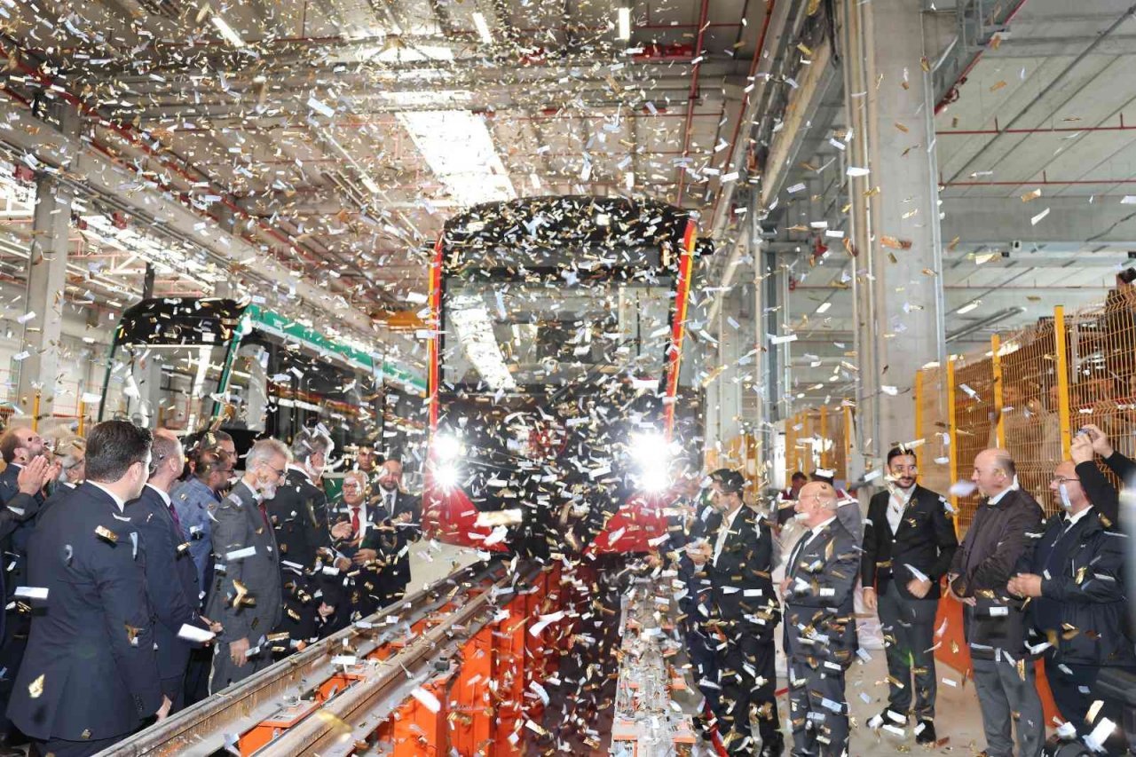 Başkan Büyükkılıç: "Kayserimiz tüm hizmetlerin en iyisine layıktır"