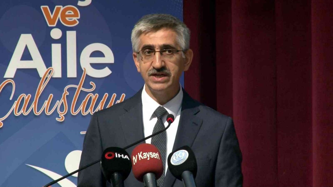 Bakan Yardımcısı Yılmaz: "Çocuklarımız sosyal medya ve internetten dolayı evlerinde büyük bir tehdit altındalar"