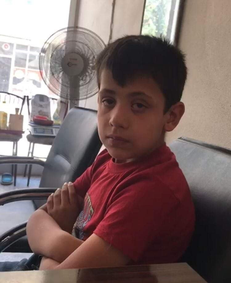 Yarı çıplak halde ölü bulunan çocuğun kimliği belli oldu