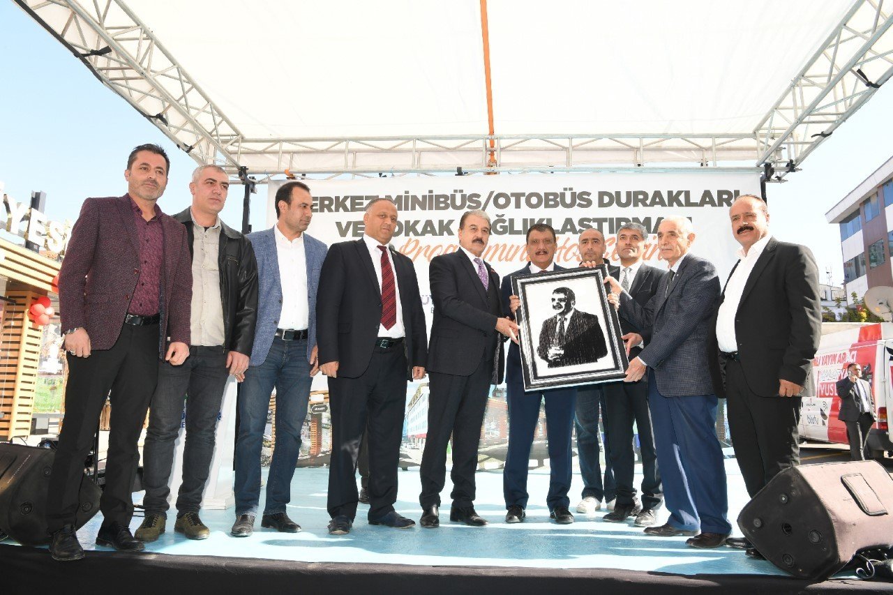 Malatya merkez minibüs ve otobüs duraklarının açılışı gerçekleştirildi