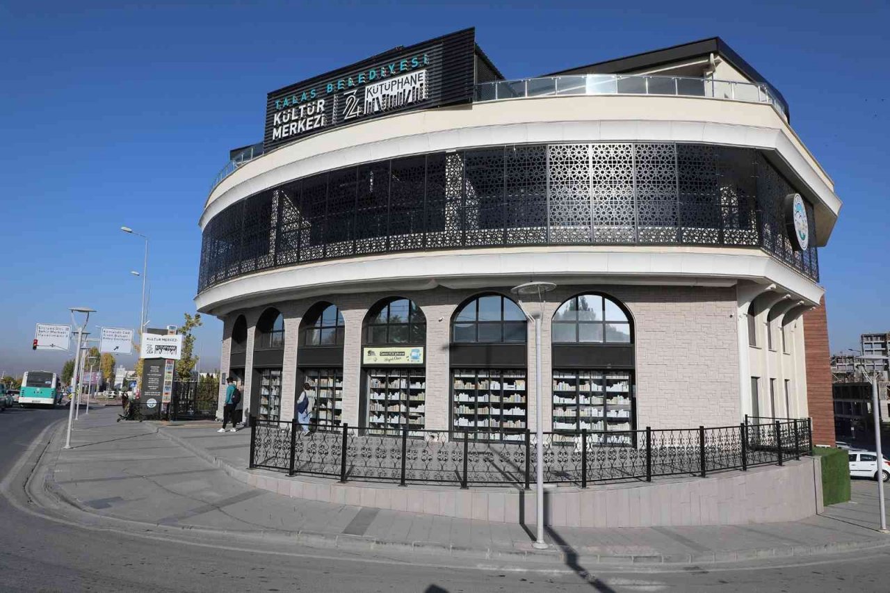 ‘Uyumayan kütüphane’ 2 yaşında