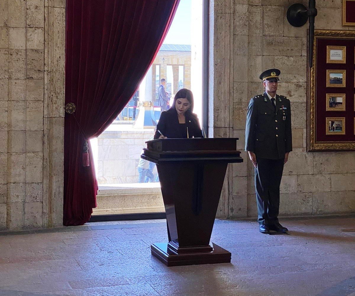 3 bin Uğurlu öğrenciden Ata’ya ziyaret