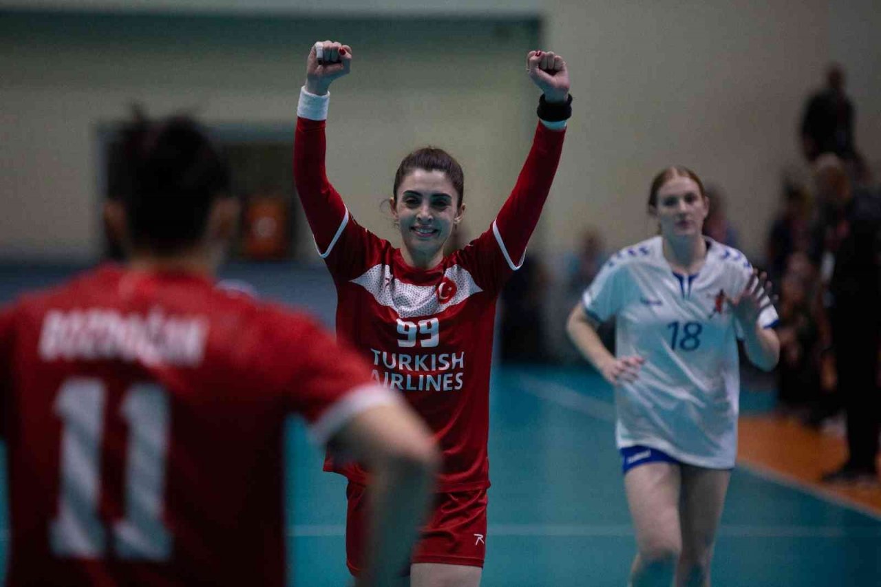 A Milli Kadın Hentbol Takımı, Büyük Britanya’yı 39-14 mağlup etti