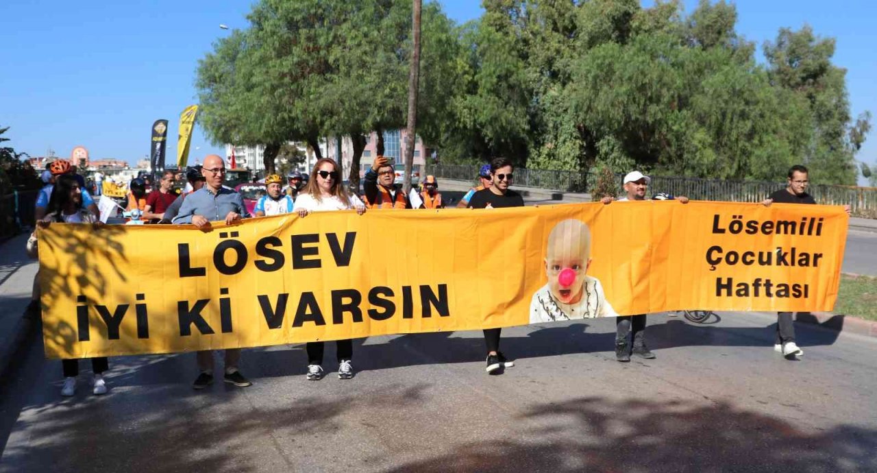 Adana’da LÖSEV’den farkındalık yürüyüşü