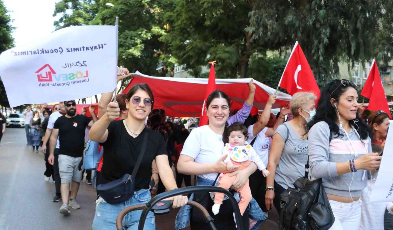 Adana’da LÖSEV’den farkındalık yürüyüşü