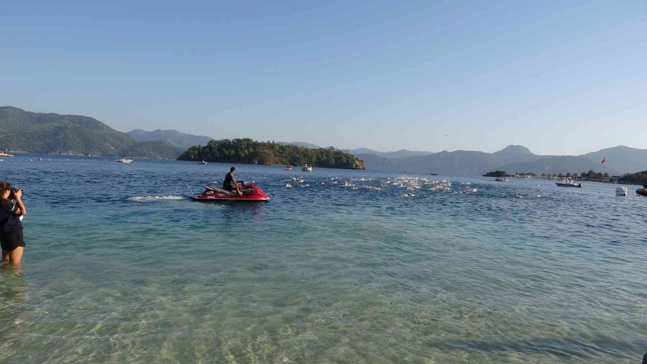Aquamasters Yüzme şampiyonasının ilk günü tamamlandı