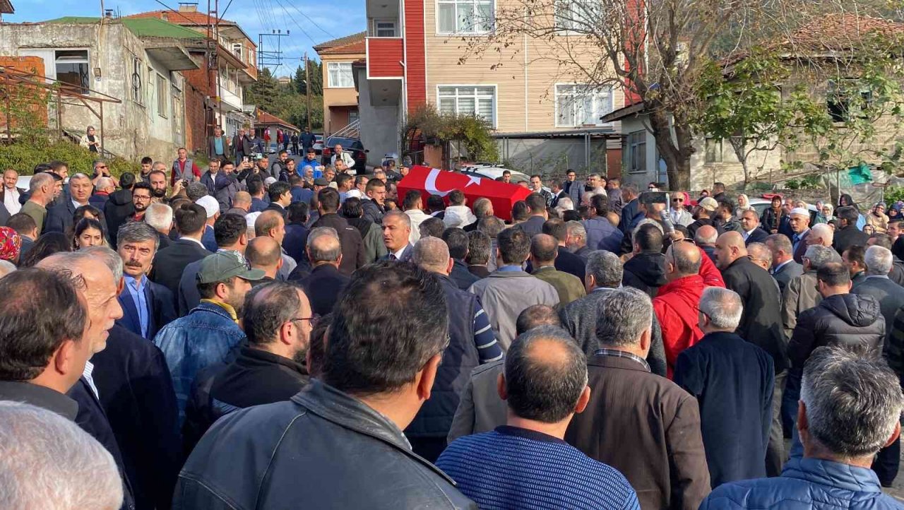 Maden işçisi Taner Şen son yolculuğuna uğurlandı