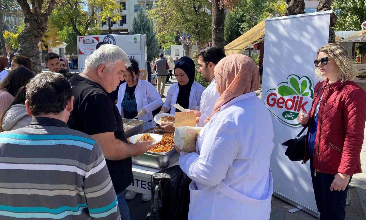 Gedik Piliç ve Uşak Üniversitesi gıda israfına dikkat çekti