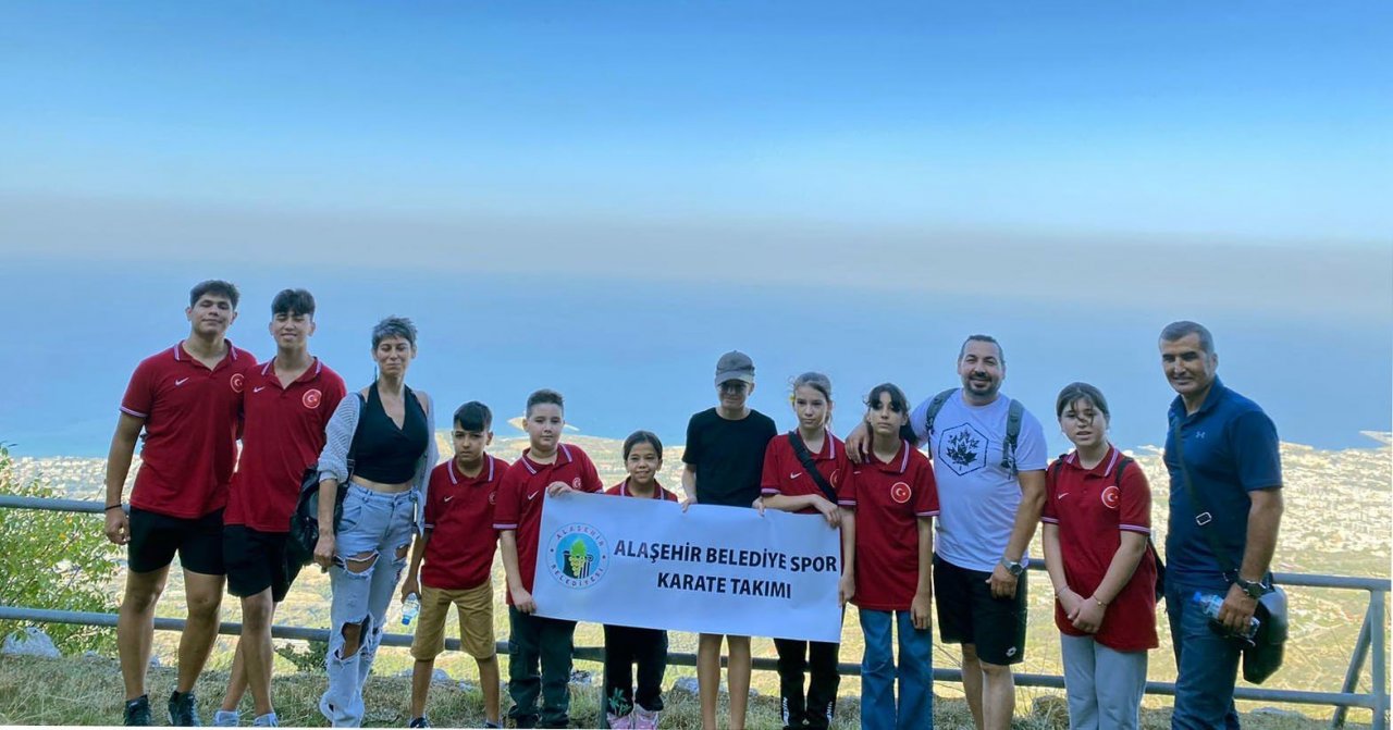 Yavru vatanda karatecilere muhteşem ağırlama