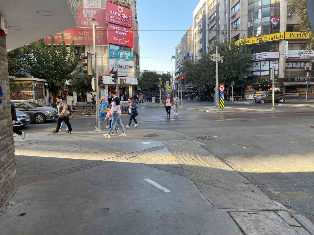 İzmir’de 3.7 büyüklüğünde deprem