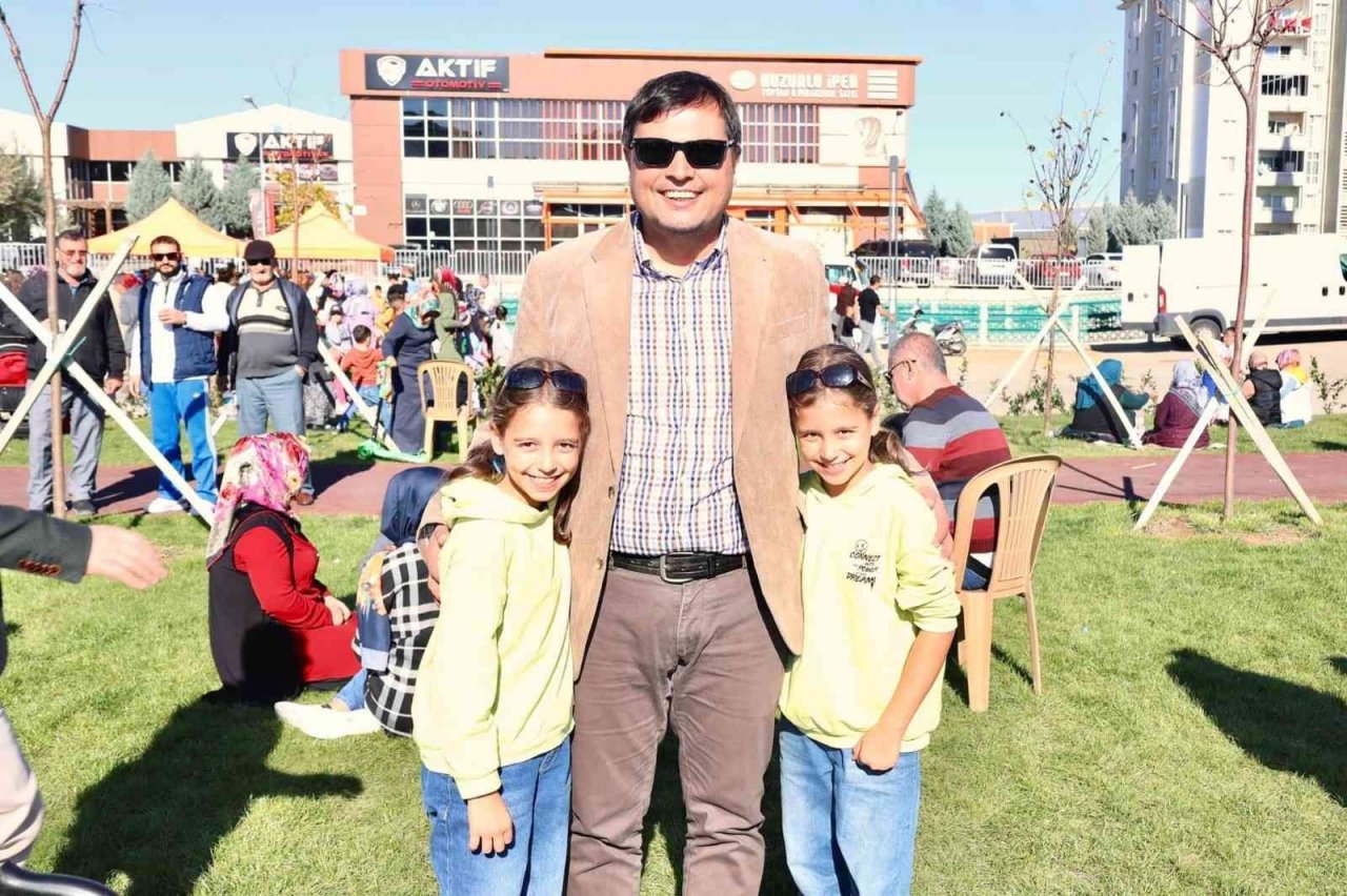 Başkan Çakın: “Hayata geçirdiğimiz ve geçireceğimiz projelerle yepyeni bir Uşak doğuyor”