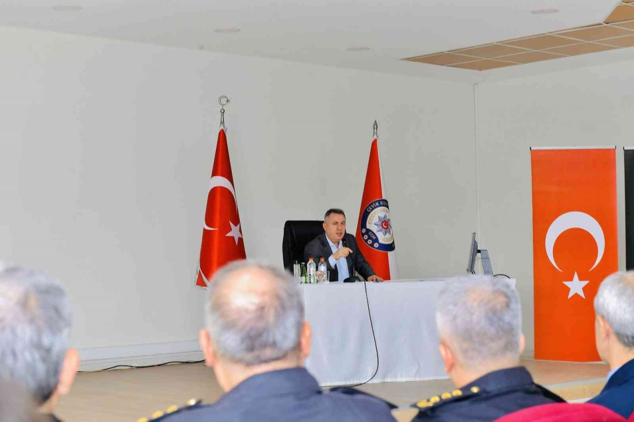 Vali Elban: "Asayişi ve güvenliği sağlamak için çalışmalarımızı yoğun sürdürmeliyiz"
