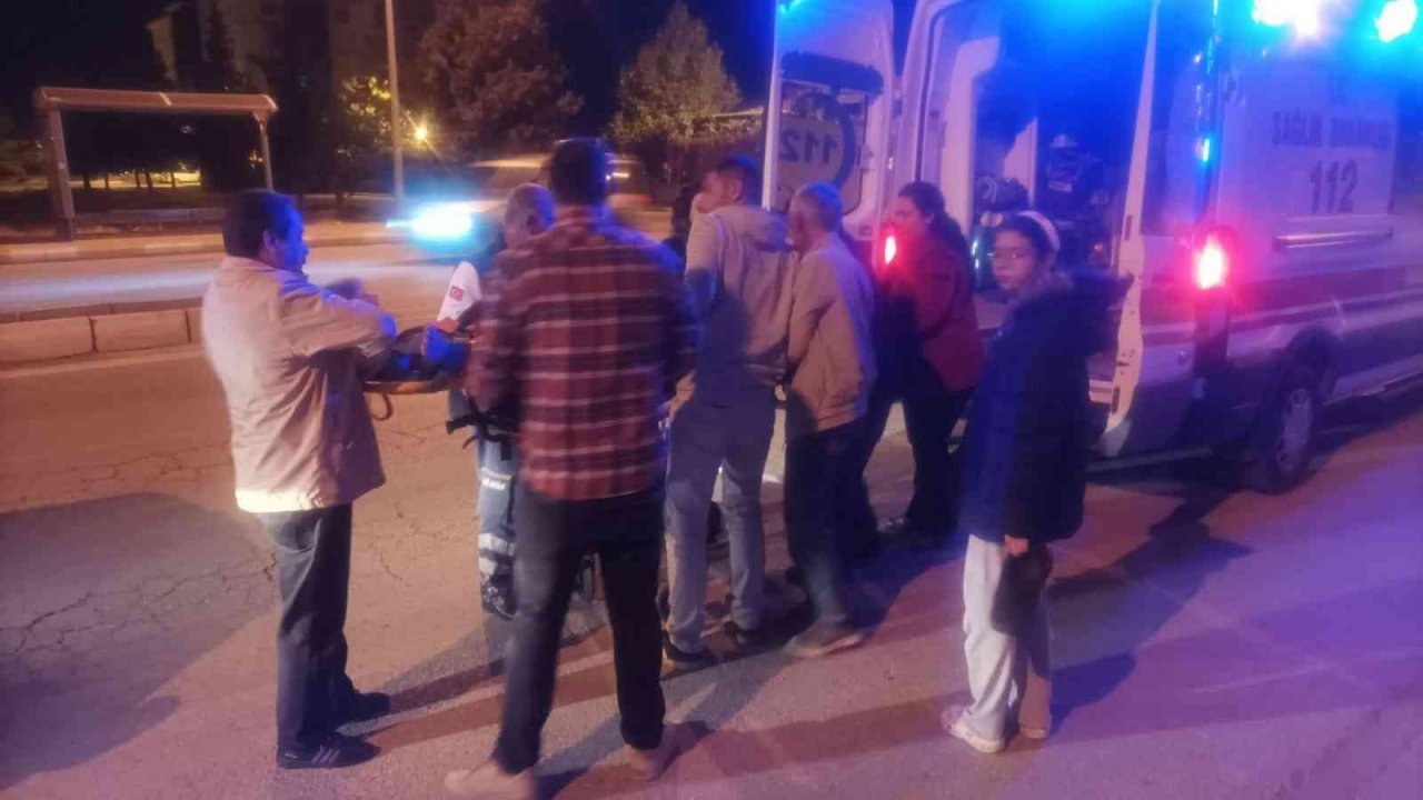 Aniden hareket eden minibüsten düştü