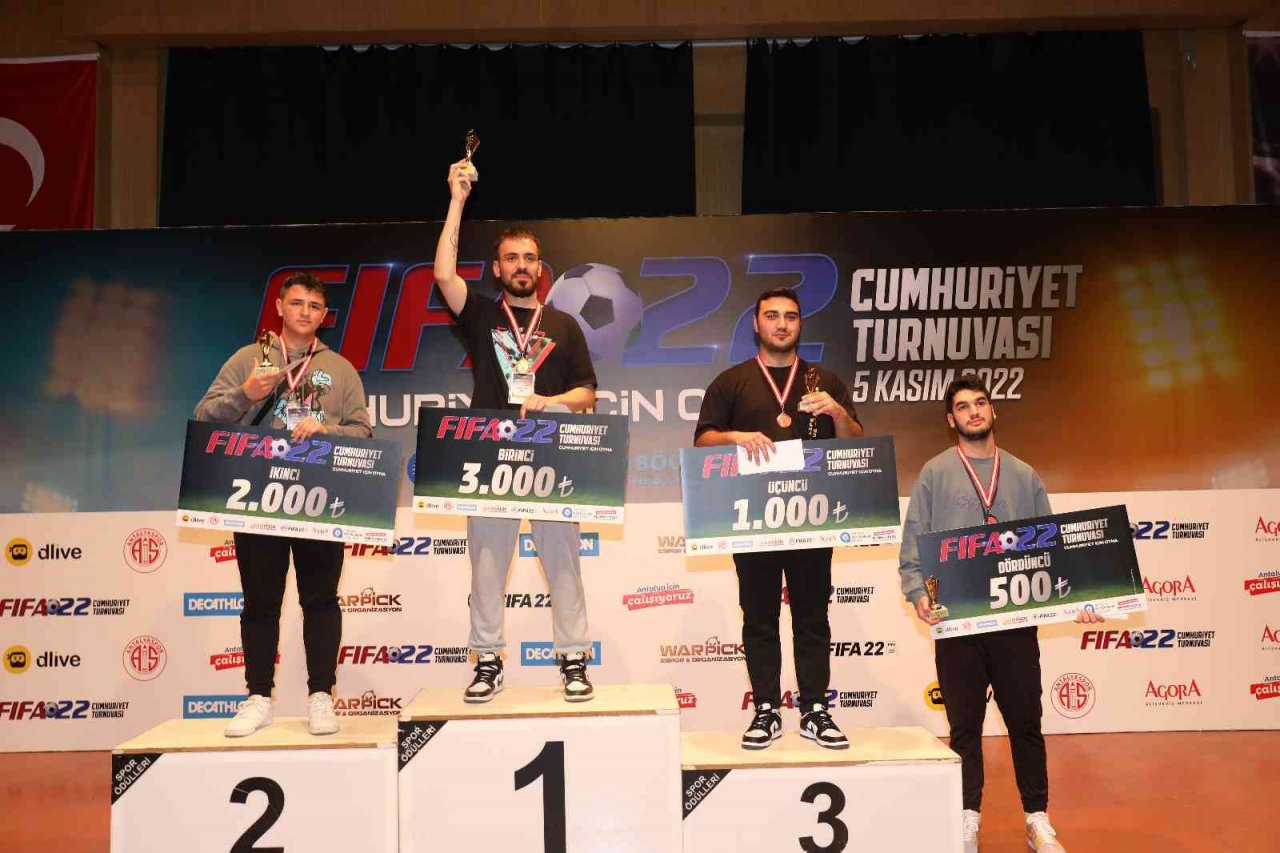 Gençler Cumhuriyet İçin Oynadı