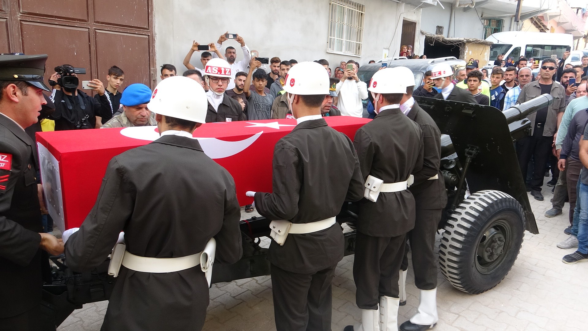 aw753233-10.jpg