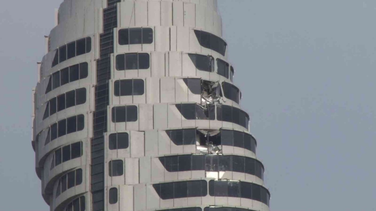 Bakım sonrası vinçten parça düşmesi sonucu Çamlıca Kulesi’nin dış cephesinde hasar oluştu