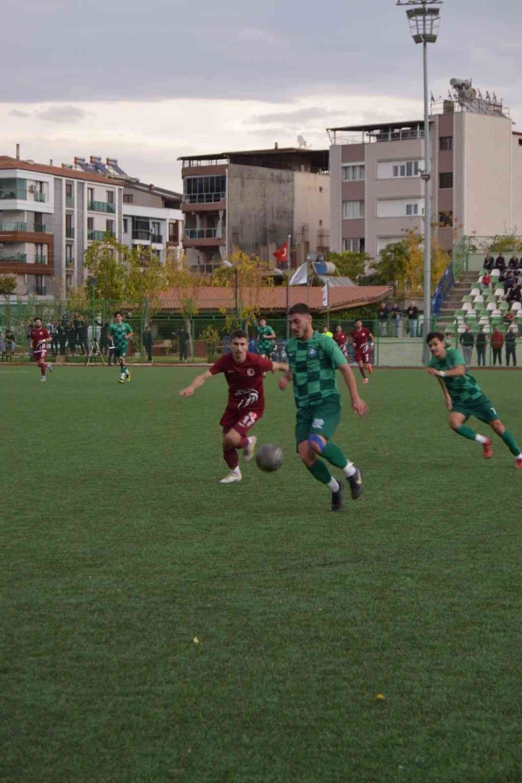 Salihli Belediyespor, evinde Kartalspor’a farklı yenildi
