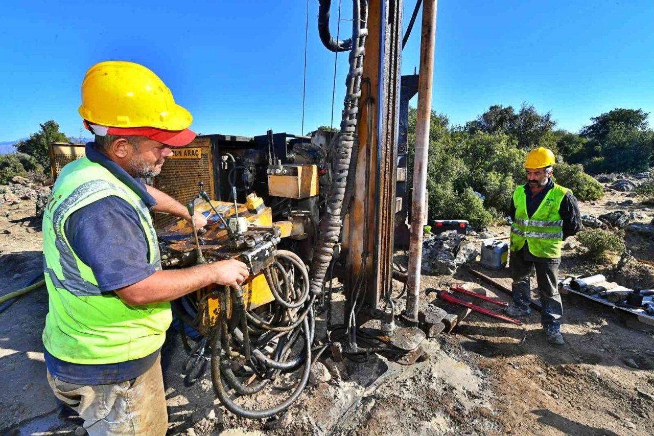 İzmir Bornova’da zemin araştırması başladı