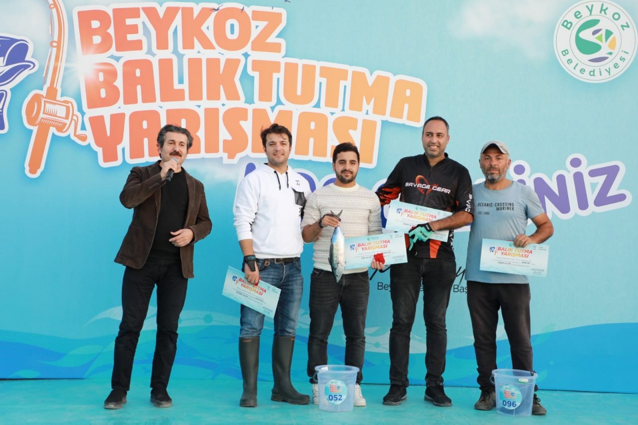 Beykoz’da 200 kişinin katıldığı “Balık Tutma Yarışması” renkli görüntüler oluşturdu