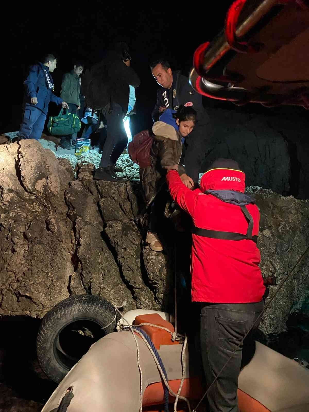 İzmir’de sın bir haftada 401 düzensiz göçmen yakalandı