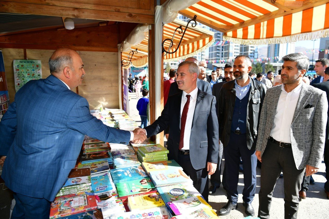 Kitap festivali çocuklarda güzel anılar bıraktı