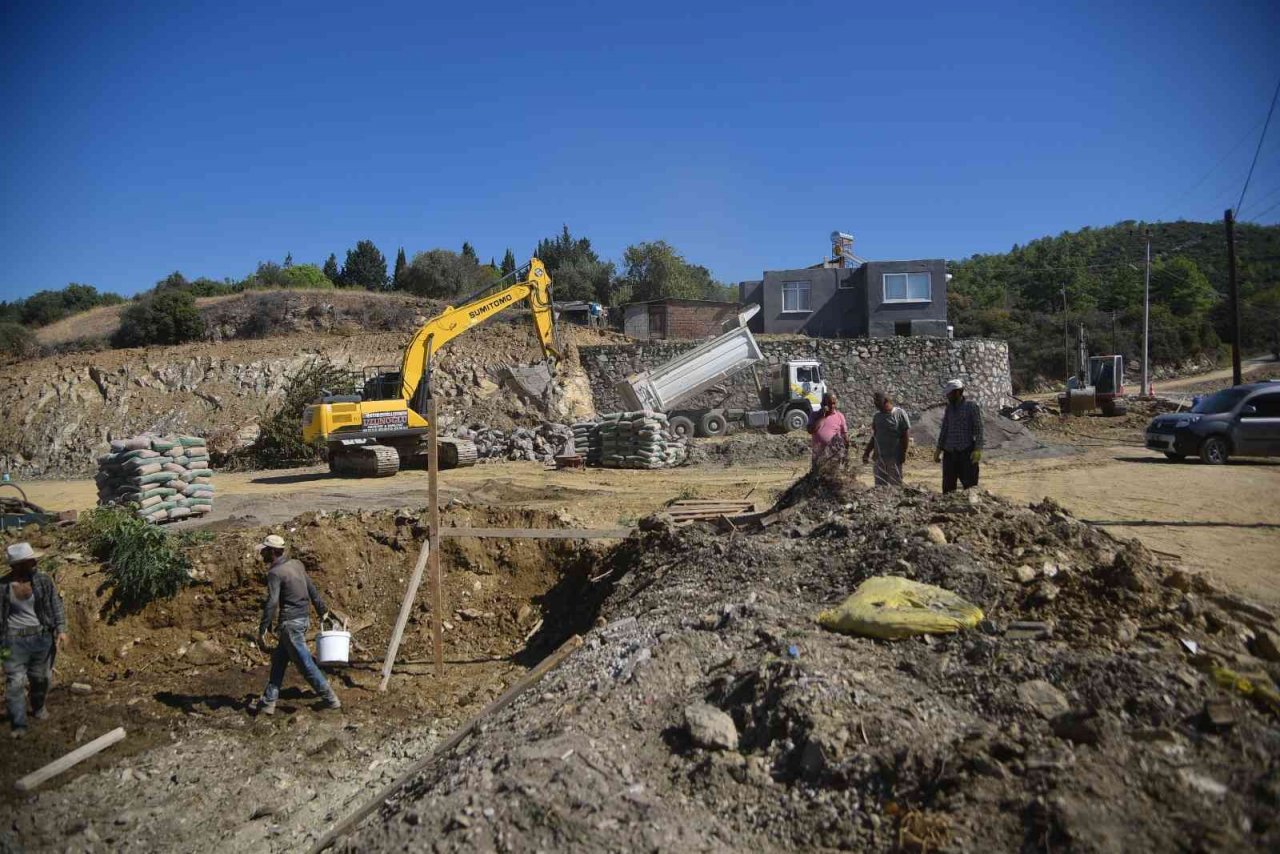 Alanya’nın doğu mahallelerinde çalışmalar sürüyor