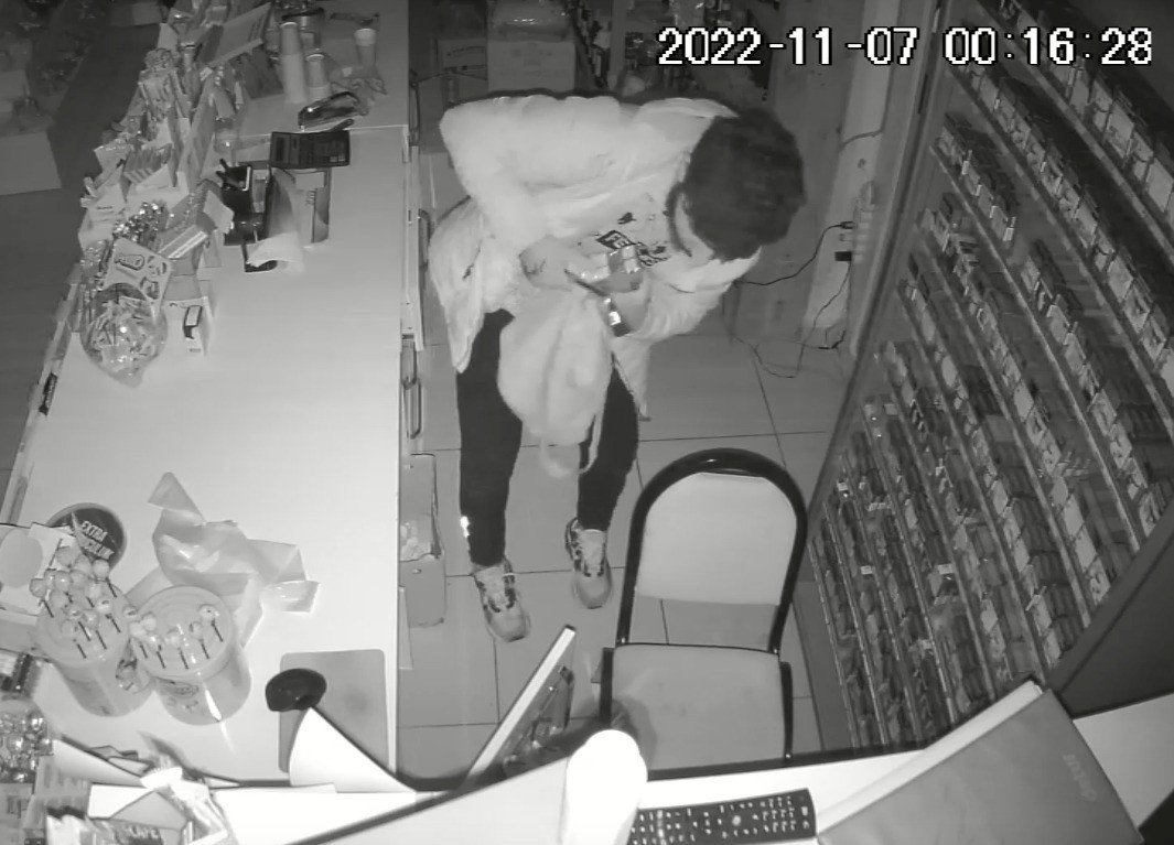 Antalya’da esnafın levyeli hırsız kabusu bitmiyor