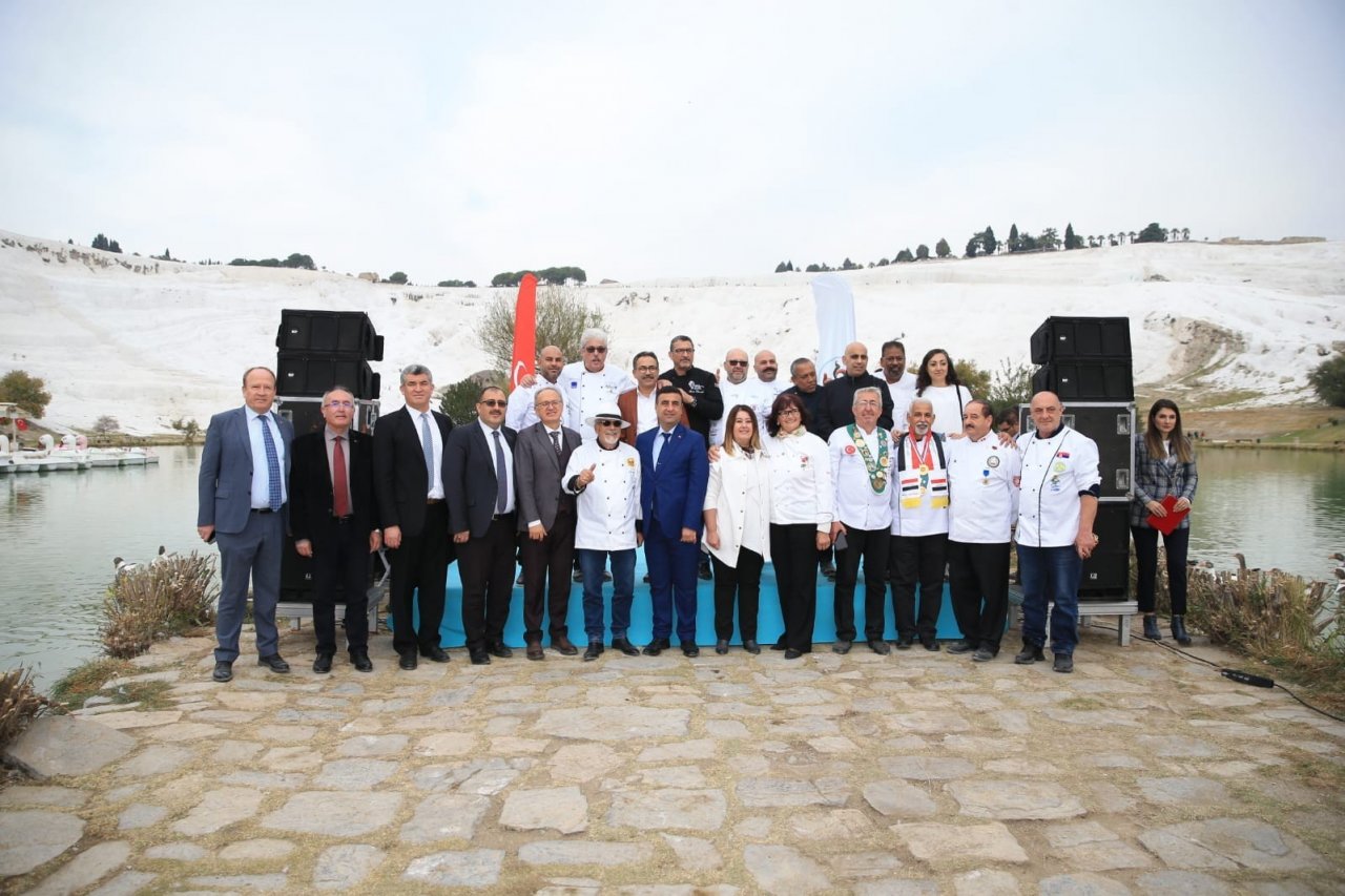 Dünyanın dört bir yanından gelen ünlü şefler, Pamukkale’de yarıştı
