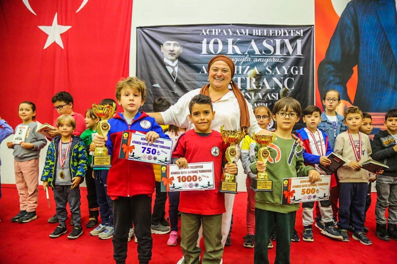 Denizli’de 232 sporcu şampiyonluk için hamle yaptı