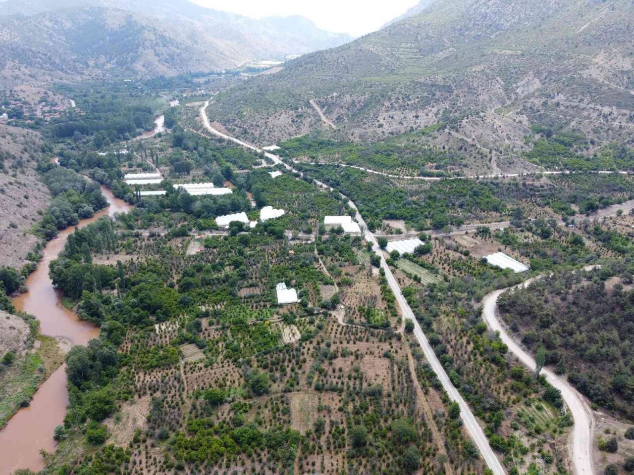 Bilecik İnhisar Tarpak Barajı sulaması tamamlanarak hizmete alındı