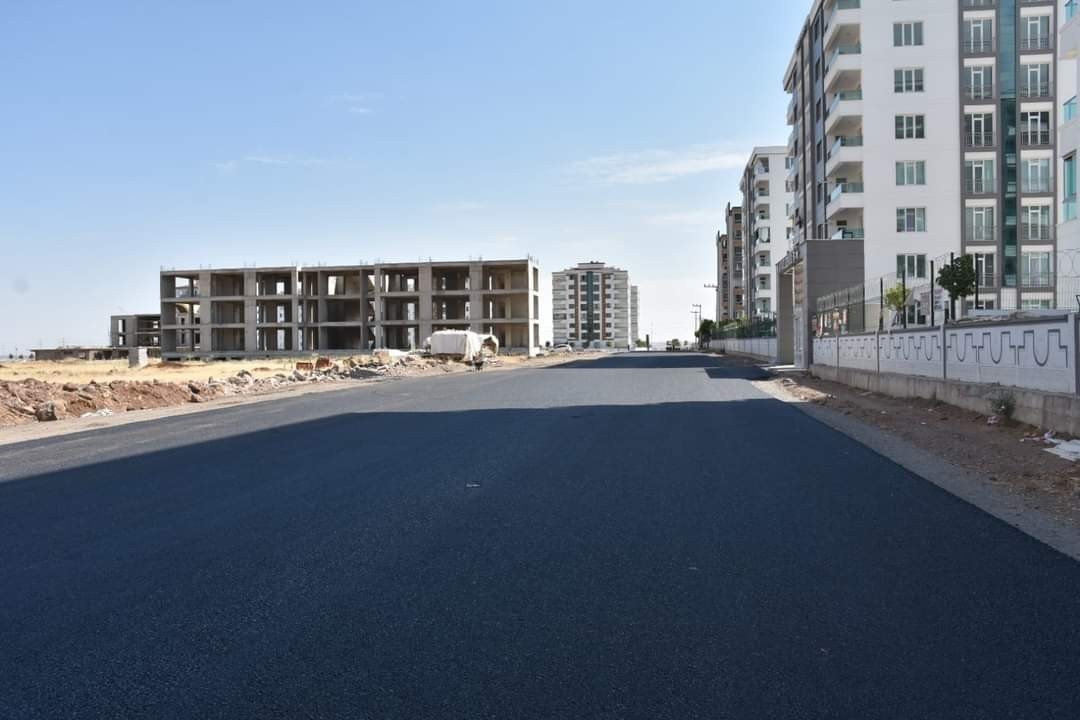 Havaların soğumasıyla Bağlar ilçesinde asfalt çalışmaları tamamlandı