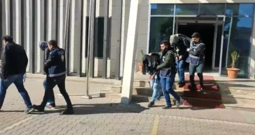 Bismil’de uyuşturucudan gözaltına 3 şüpheli tutuklandı