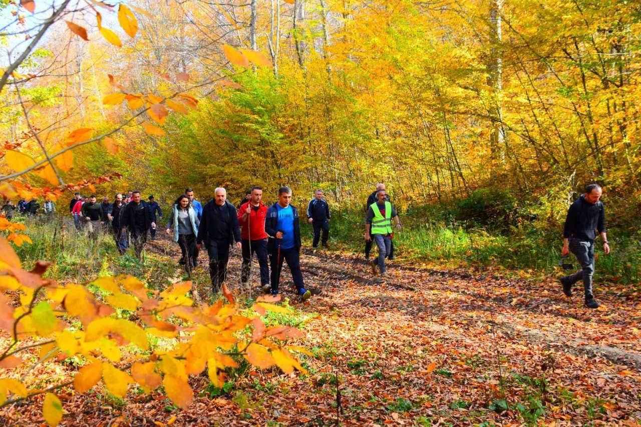 Yenice ormanlarını turizme kazandırmak için doğa yürüyüşü düzenlendi