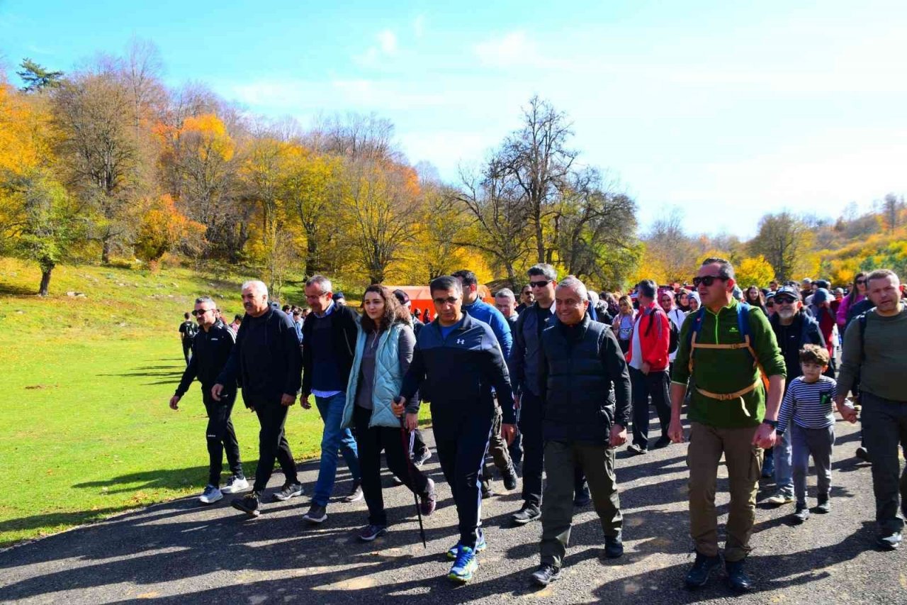 Yenice ormanlarını turizme kazandırmak için doğa yürüyüşü düzenlendi
