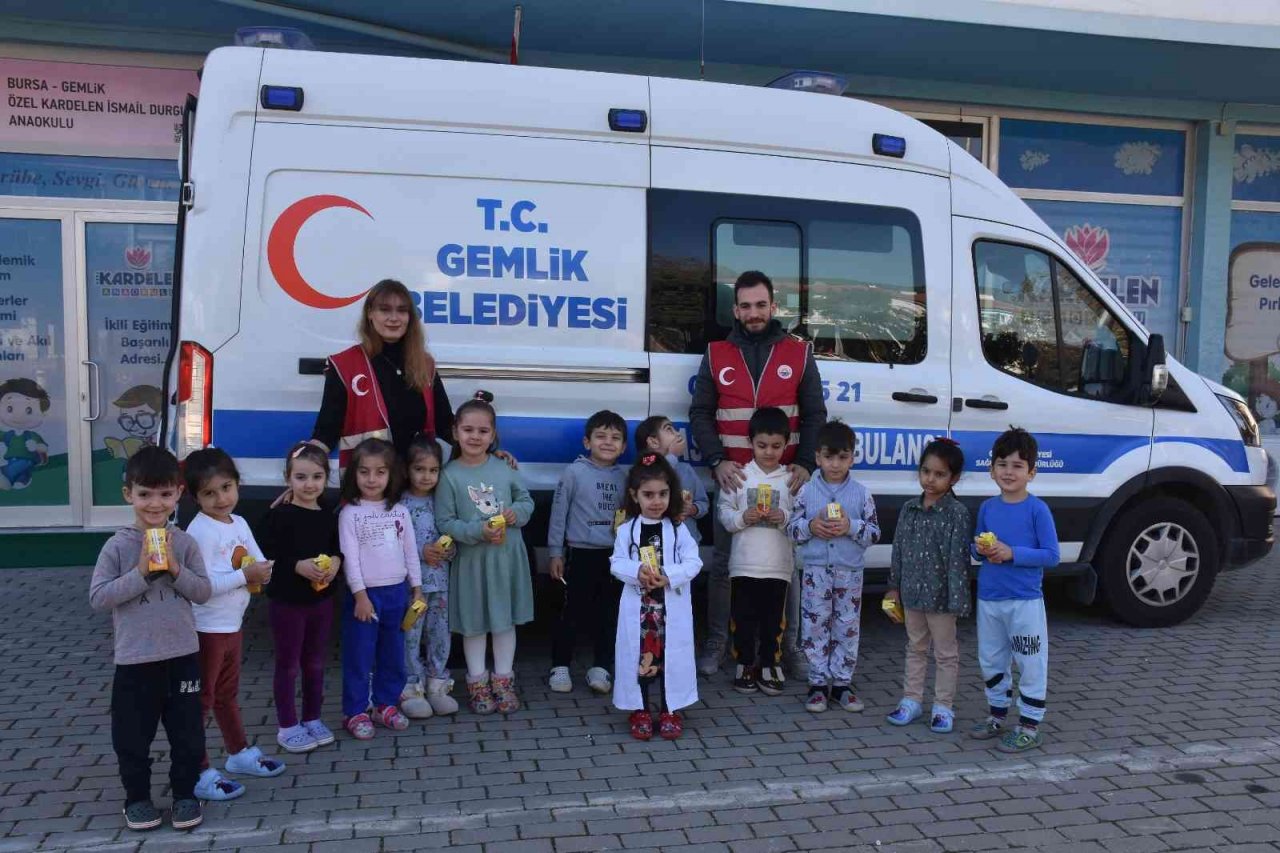 Gemlik’te anaokuluna öğrencileri sağlık hizmetleri hakkında bilgilendirildi