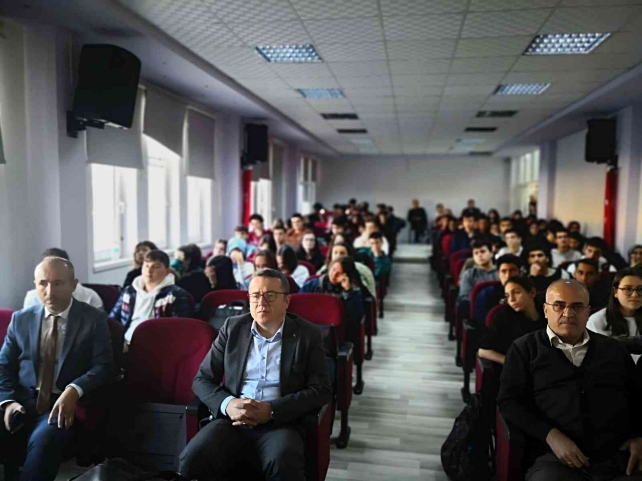 Hitit Üniversitesi Tıp Fakültesinden öğrencilere tıp eğitimi