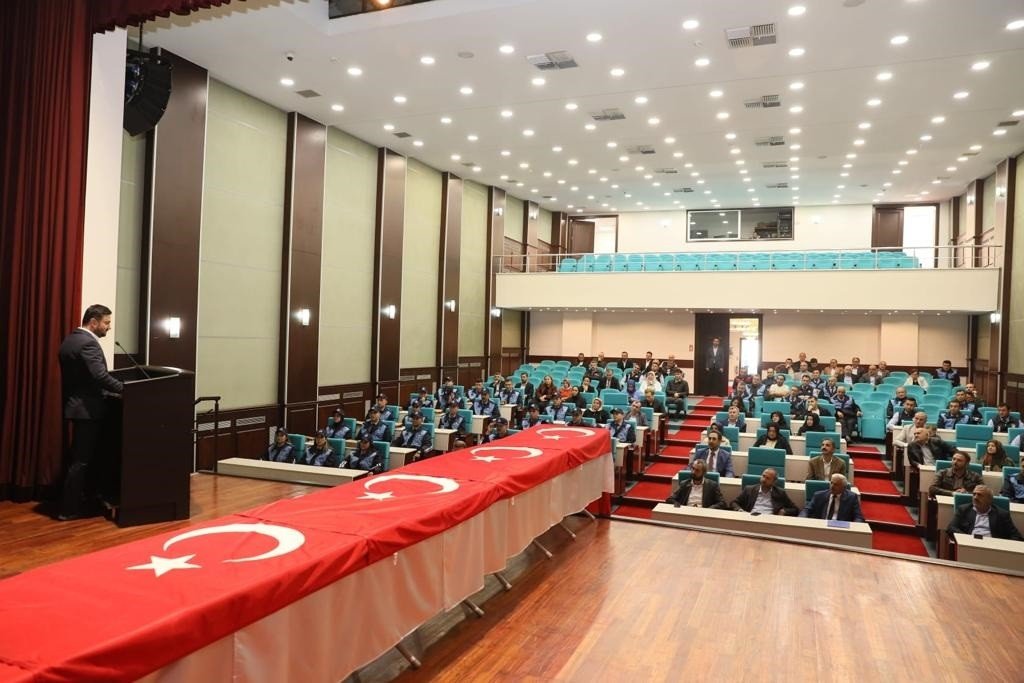 Kağıthane’de 22 zabıta asaletlerini aldı