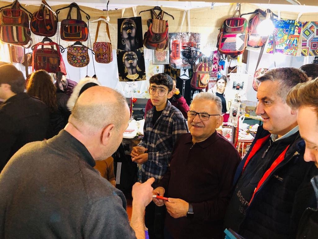 Başkan Büyükkılıç’tan Yöresel Ürünler Fuarı ziyareti