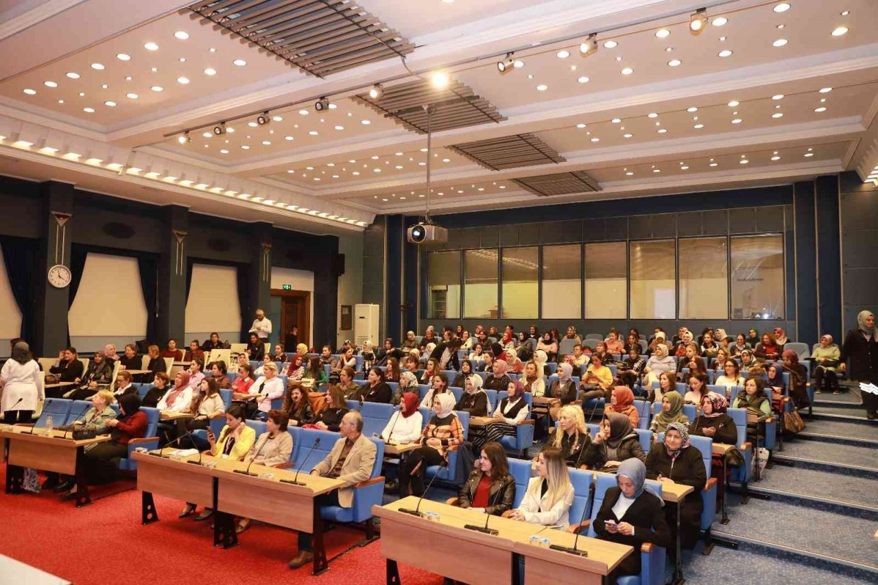 Büyükşehir ile Kızılay Hastanesi işbirliğinde meme kanseri semineri