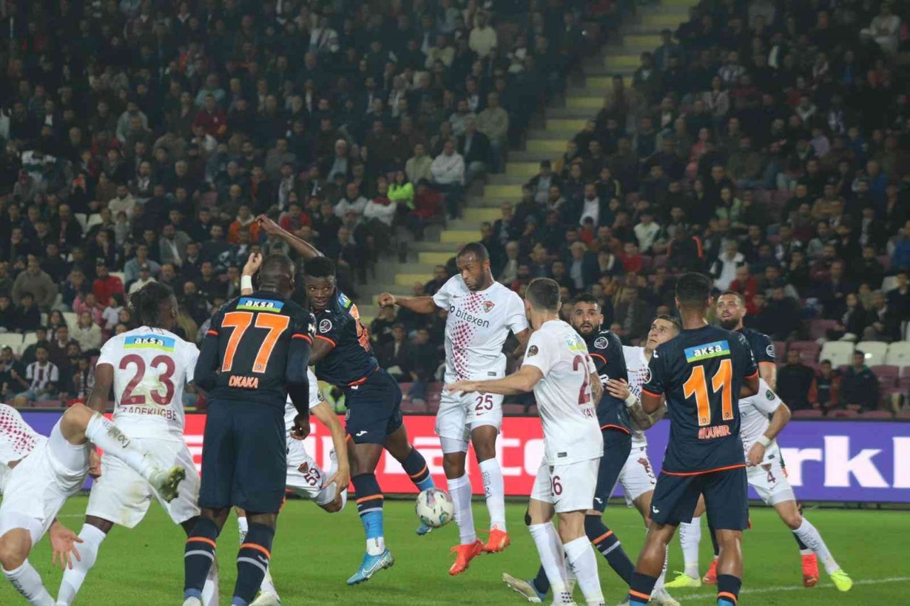 Spor Toto Süper Lig: A. Hatayspor: 3 - Başakşehir: 3 (Maç sonucu)