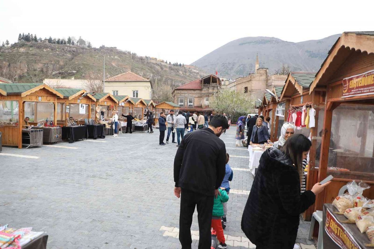 Yazdan kalma günde ‘Maharetli Eller’ keyfi