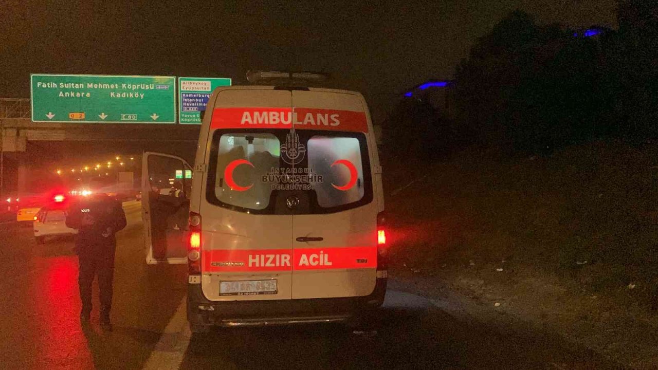 TEM’de akılalmaz kaza: Şakalaşırken motosikletten düştüler