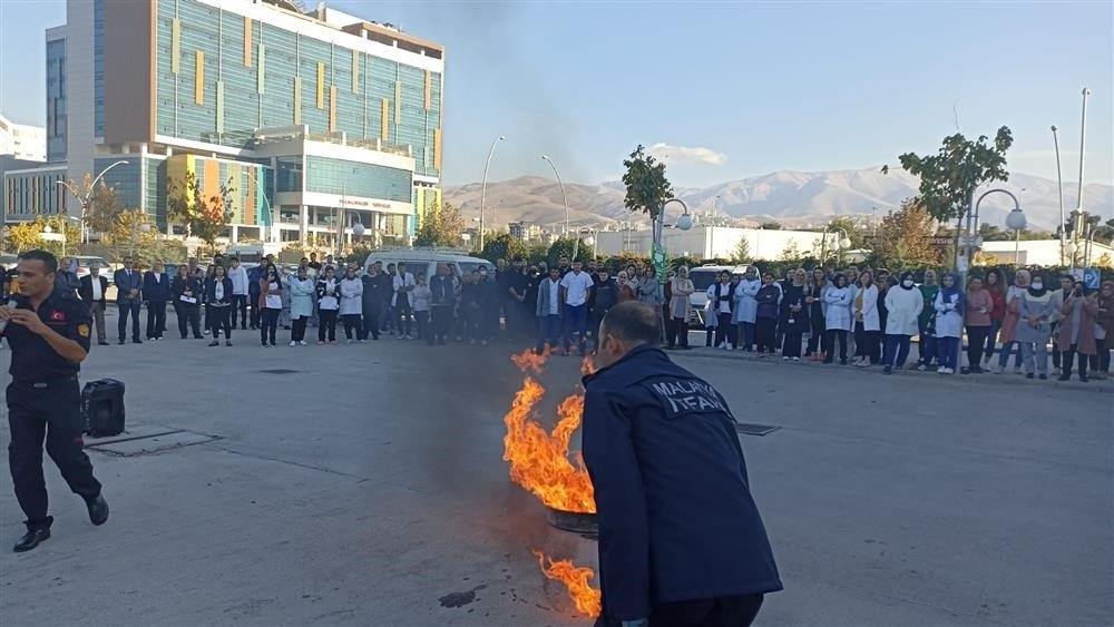 Hastanede gerçeği aratmayan tatbikat