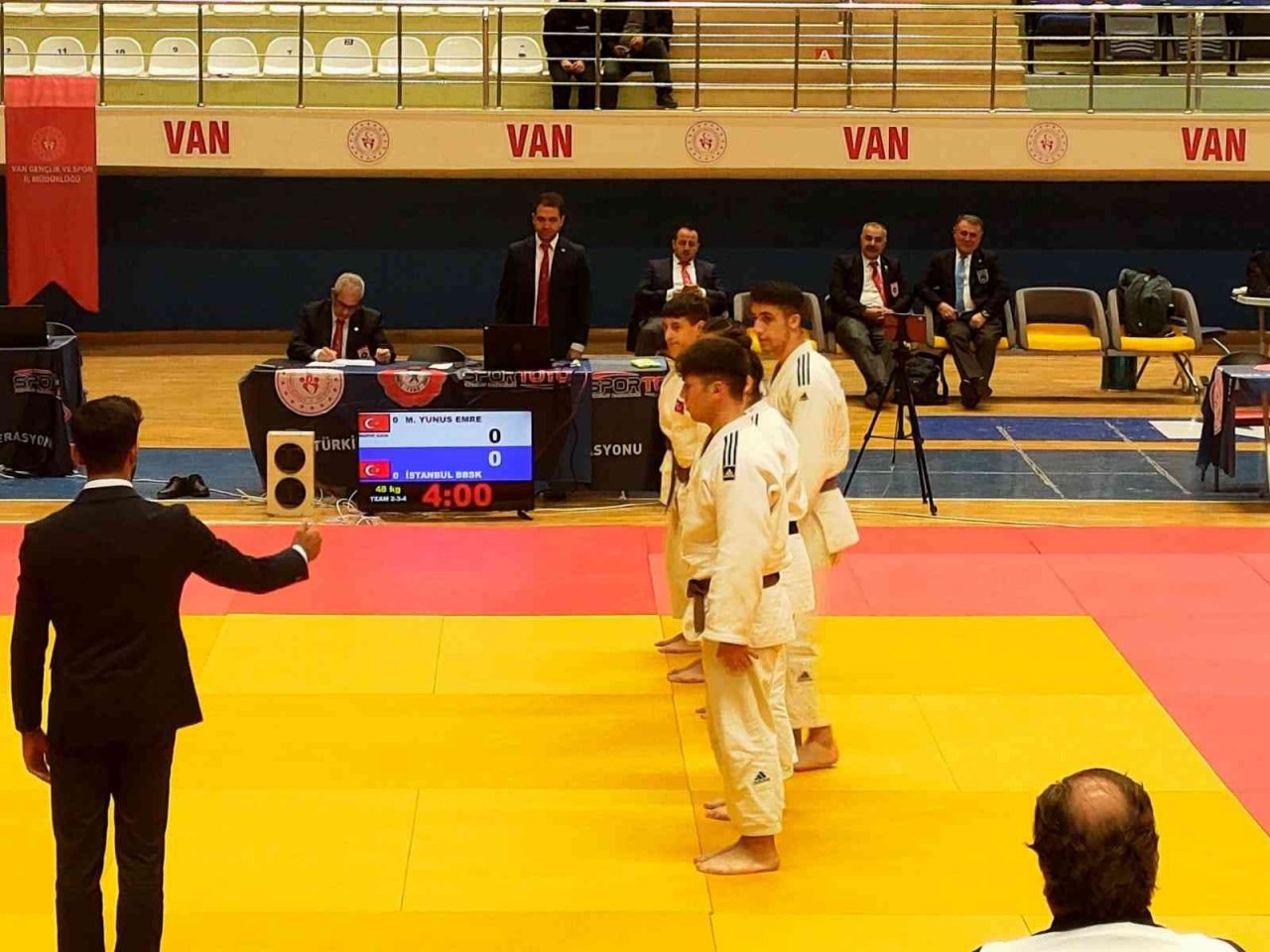Yunusemre karma judo takımı Van’da ümit verdi