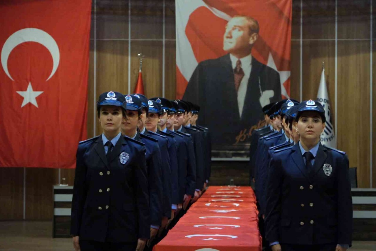 Adaylık süreçleri tamamlanan zabıtalar yemin etti