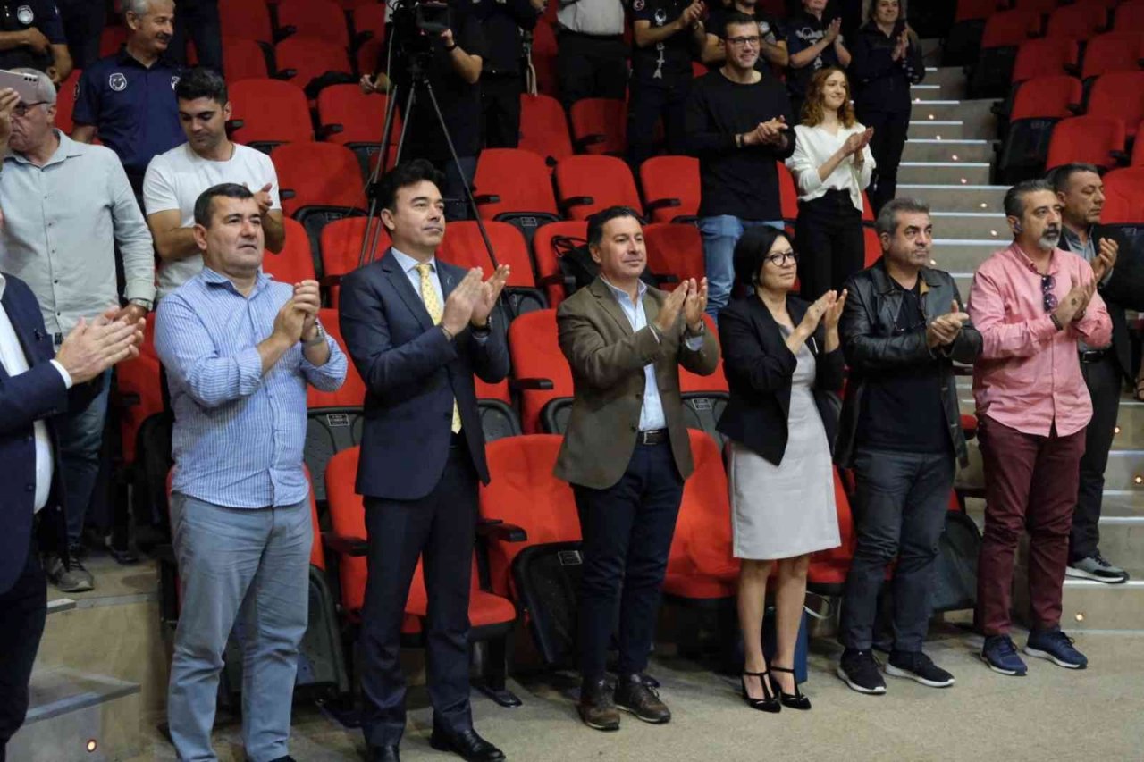 Adaylık süreçleri tamamlanan zabıtalar yemin etti