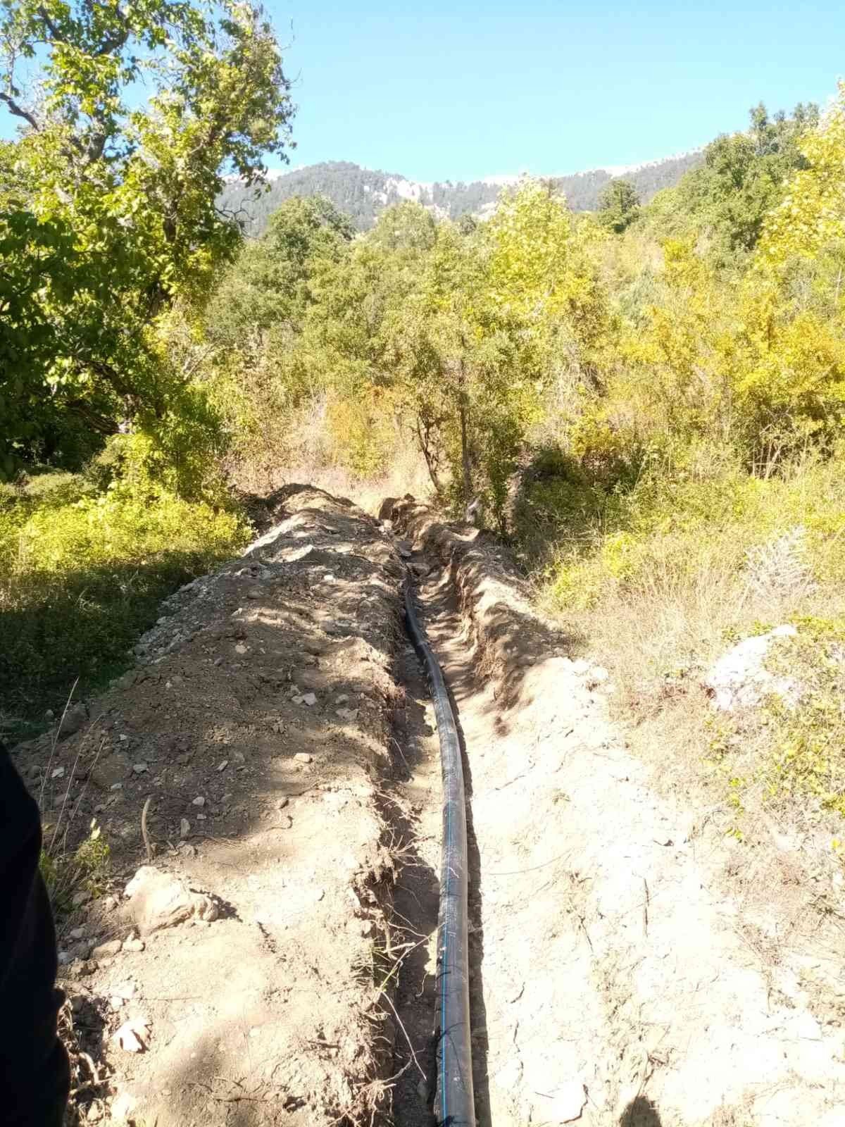 Gündoğmuşlu üreticilere sulama borusu desteği